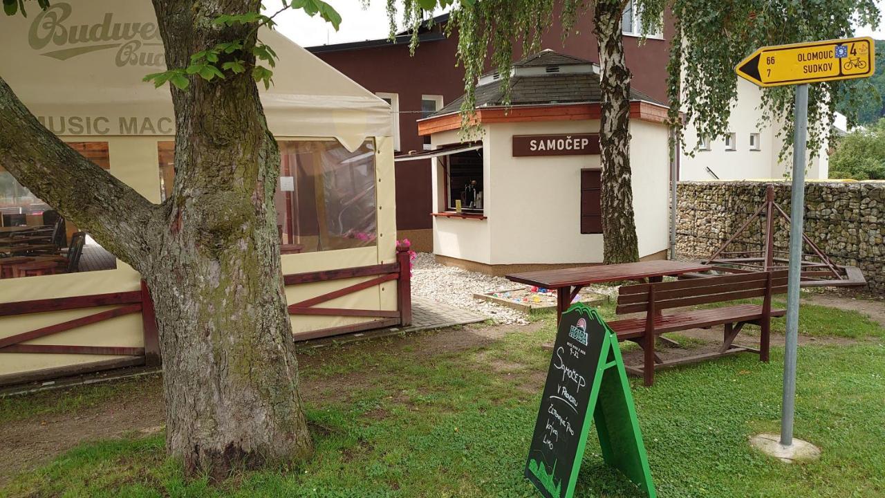 Hotel Na Rybnicku Bohutin Exterior foto